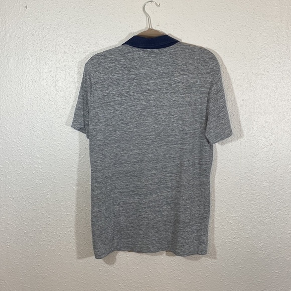 Banana Republic “Premium Linen” Heathered Gray w/Navy Blue Collar Polo Shirt - Picture 3 of 7